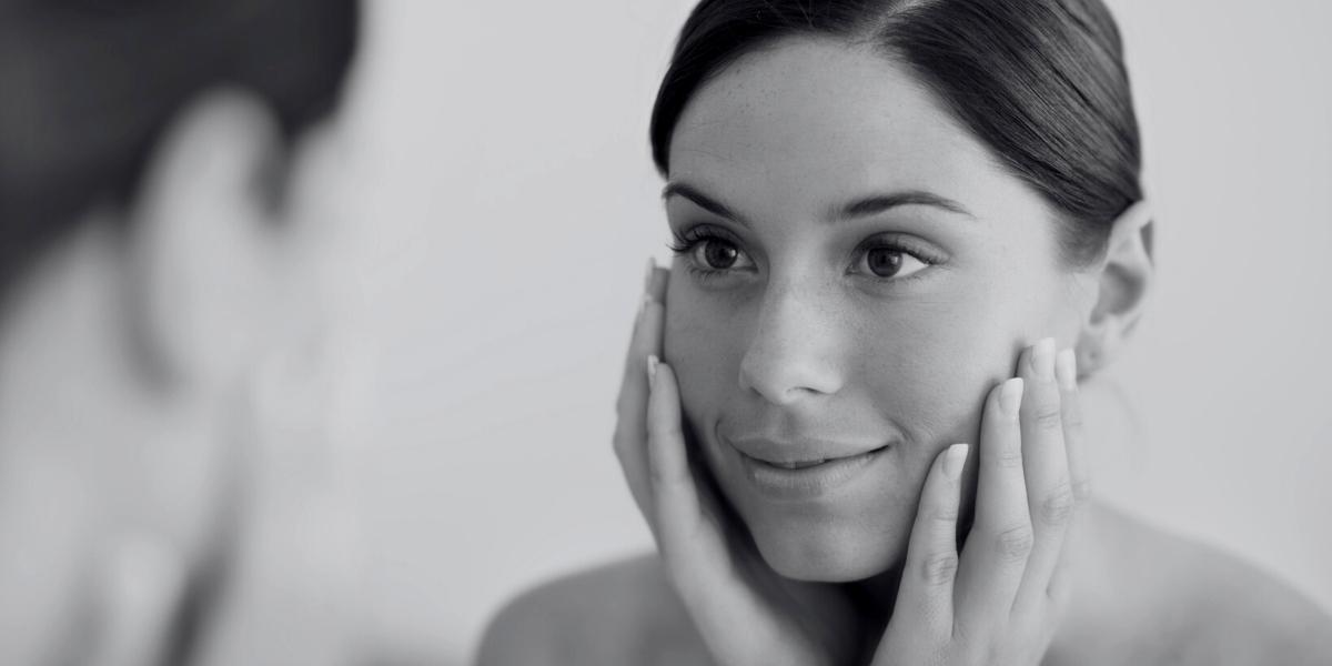 Você está visualizando atualmente Dia da mulher: principais cuidados para garantir uma pele bonita e saudável